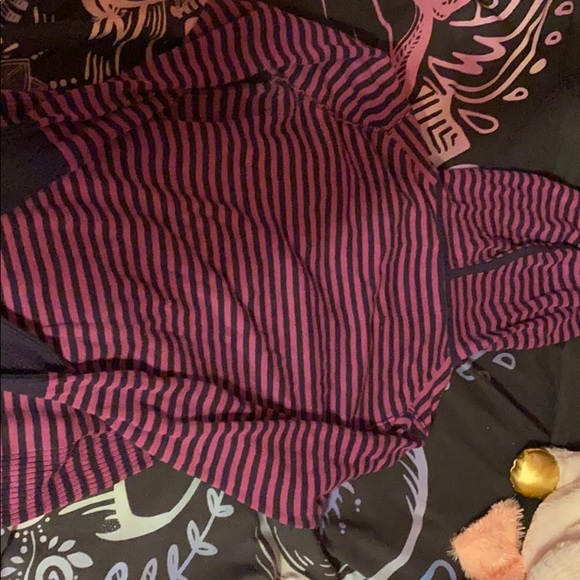 American Eagle Outfitters - Picture 5 of 5